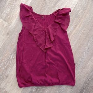 Ann Taylor LOFT Ruffle top Maroon Small